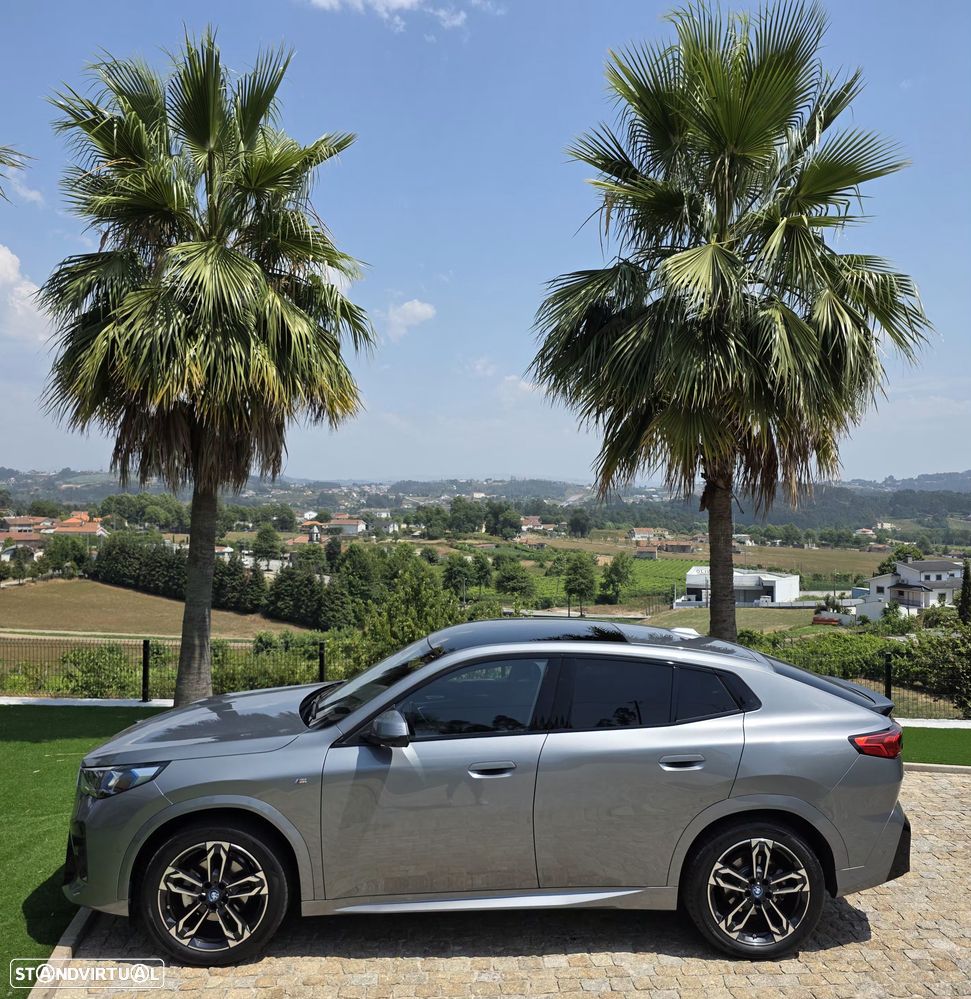 BMW iX2 eDrive20 Pack Desportivo M Pro - 6