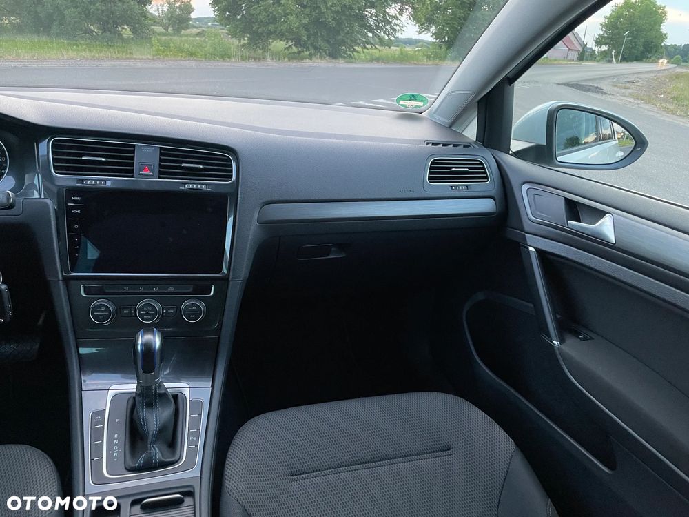 Volkswagen Golf e-Golf - 13