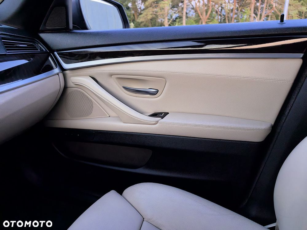 BMW Seria 5 520d - 26