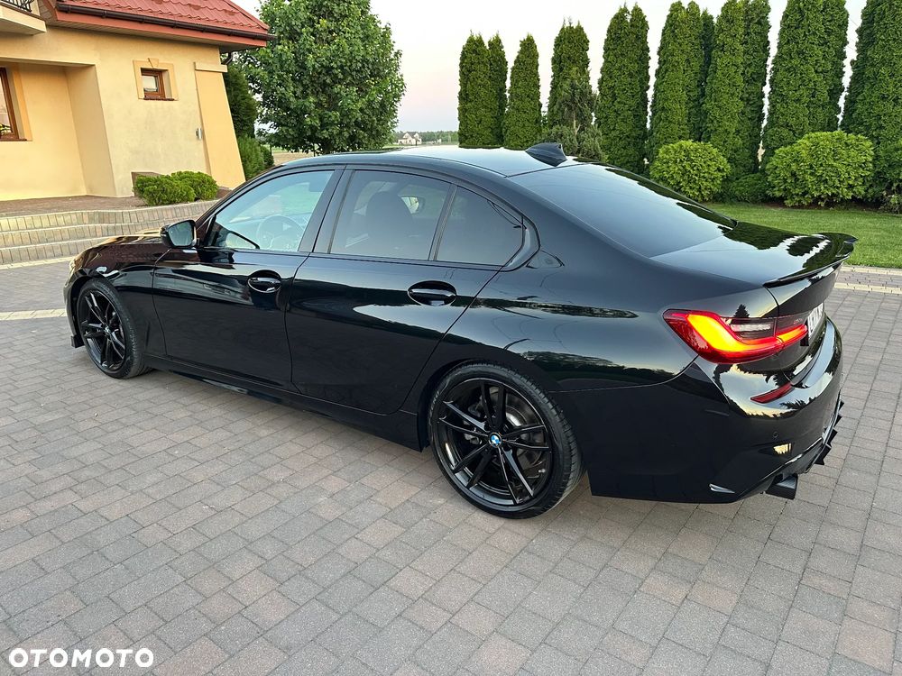 BMW Seria 3 330i M Sport - 6