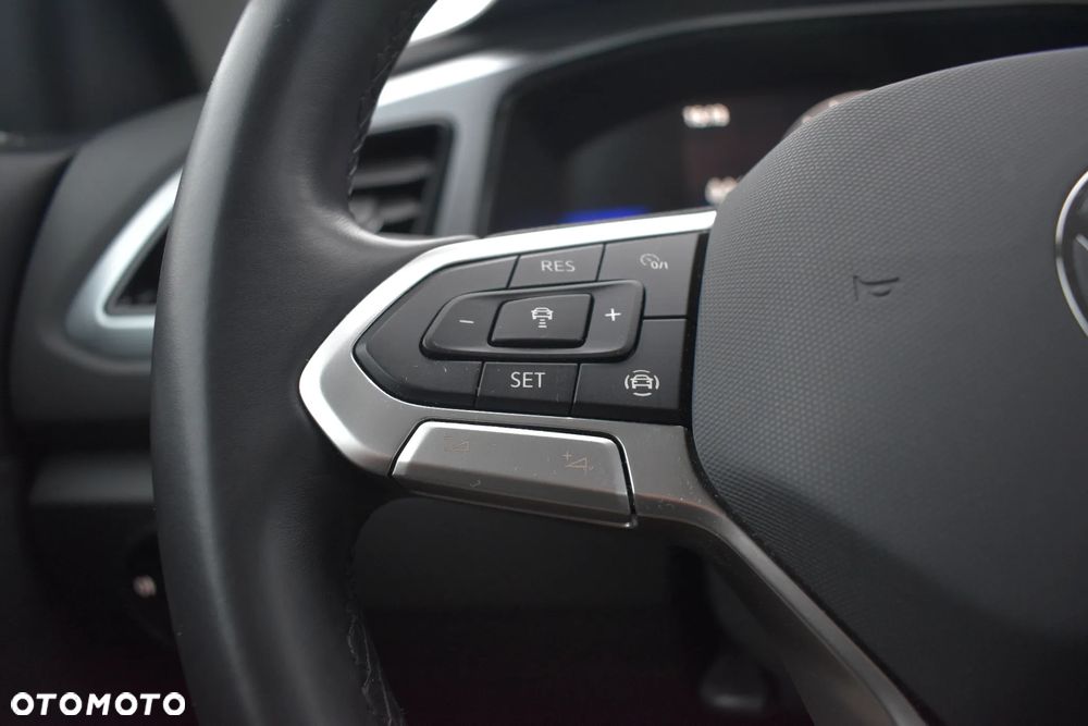 Volkswagen T-Roc 1.5 TSI Life - 23
