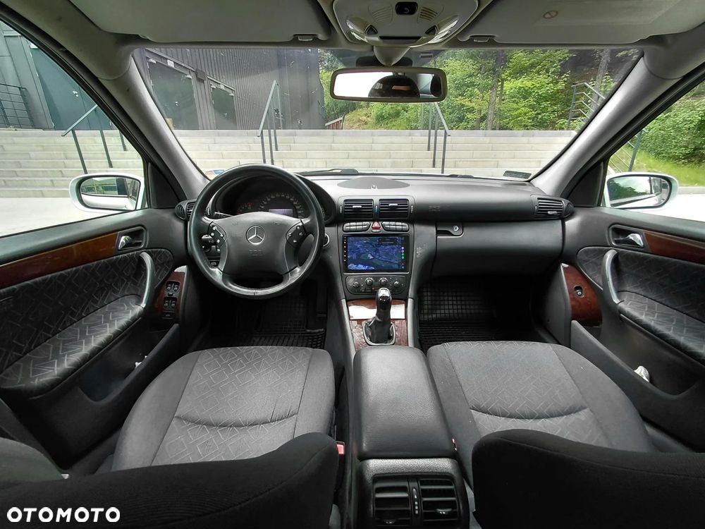 Mercedes-Benz Klasa C 220 CDI Elegance - 6