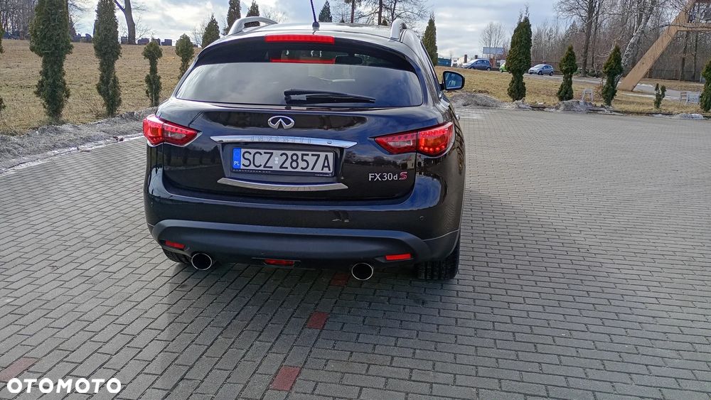 Infiniti FX - 4