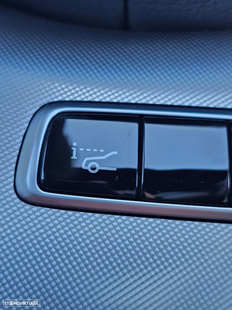 Mercedes-Benz E 220 d AMG Line - 27