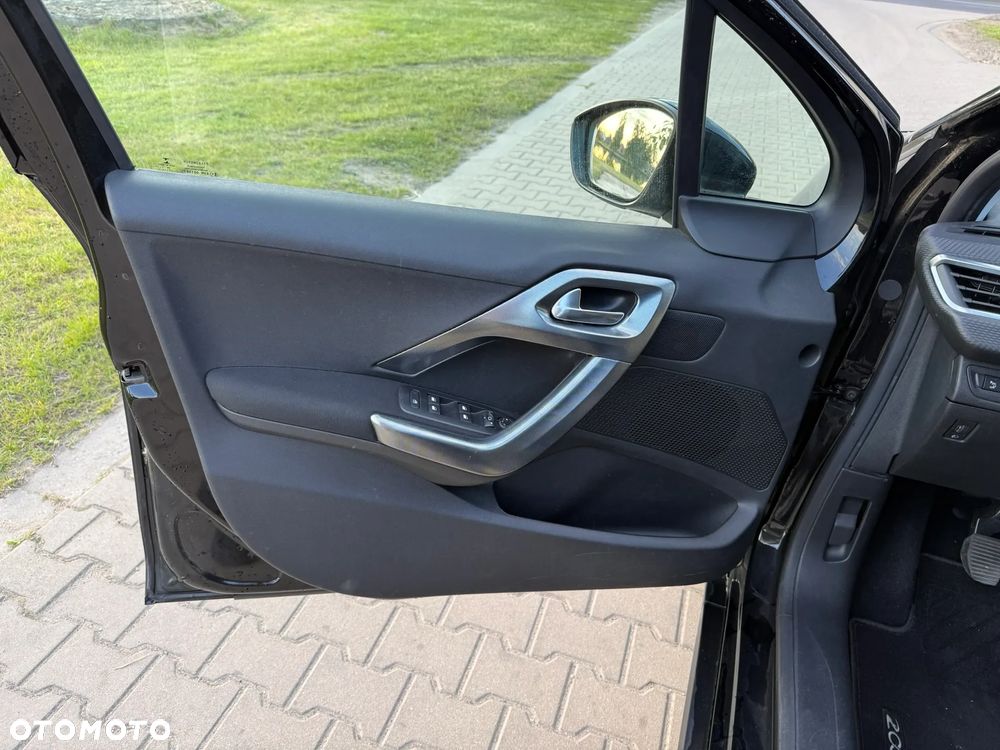 Peugeot 2008 1.5 BlueHDi Allure - 9