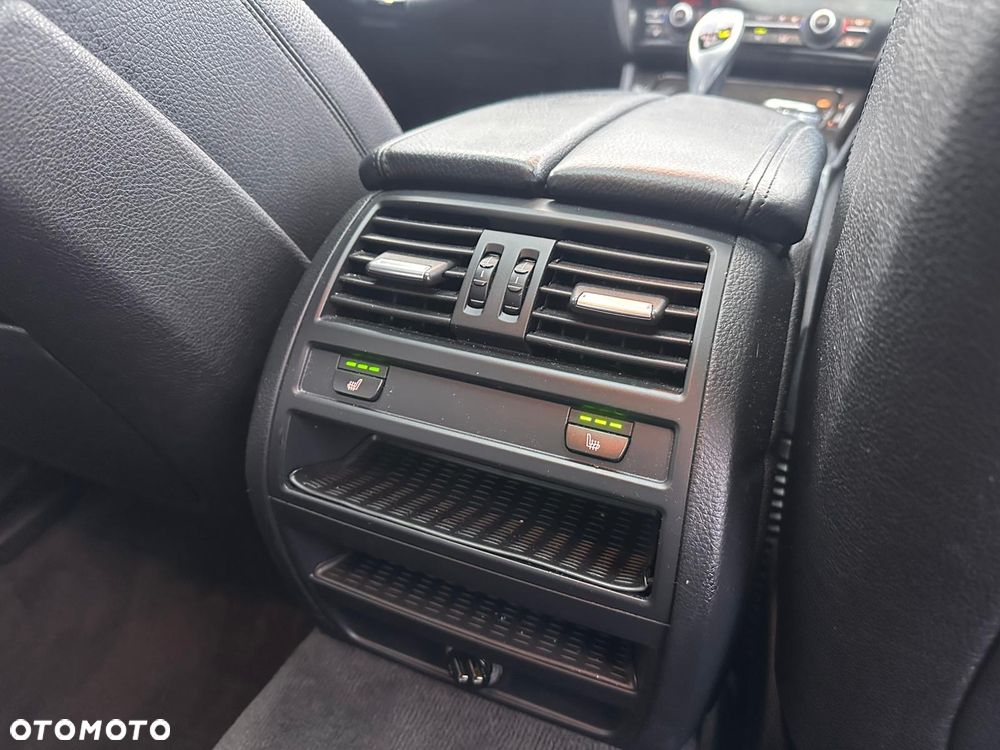 BMW Seria 5 535i xDrive Sport-Aut Modern Line - 19