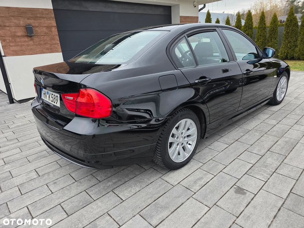 BMW Seria 3 318d DPF Edition Sport - 7