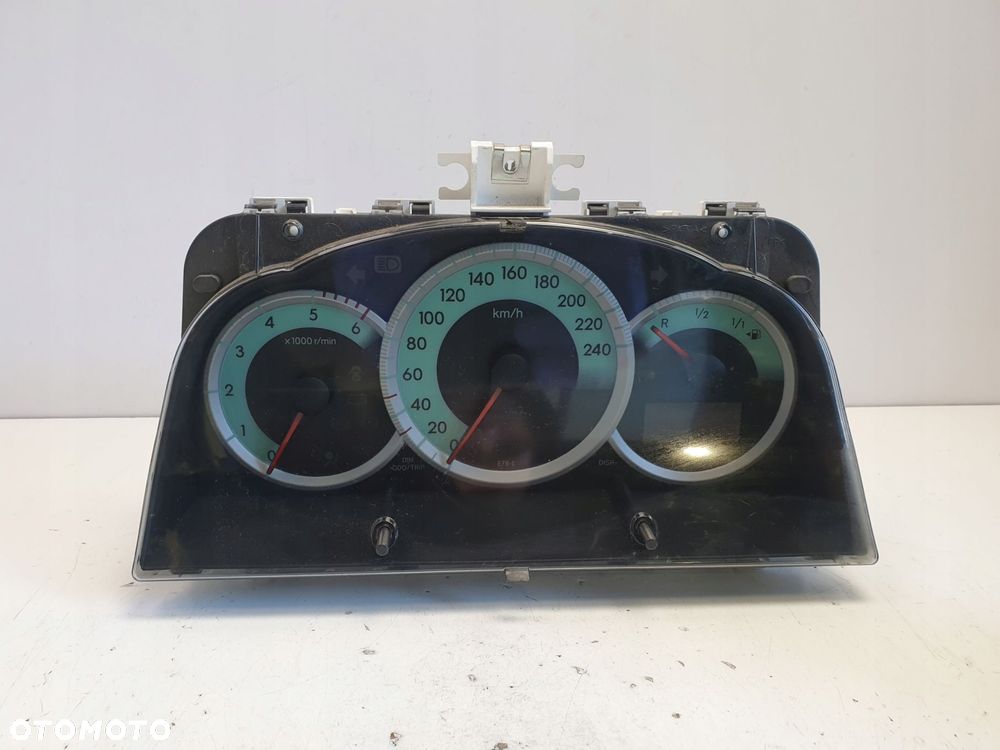 Corolla Verso II 2.2 D4D LICZNIK ZEGARY Europa - 3