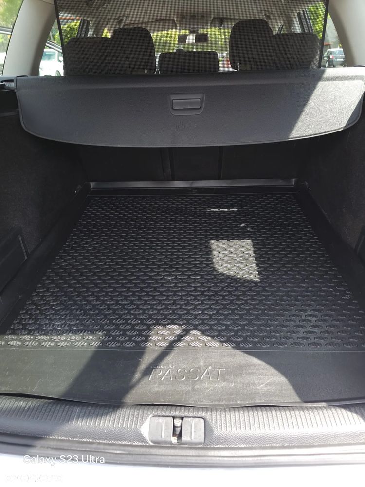 Volkswagen Passat 2.0 TDI Comfortline DSG - 25