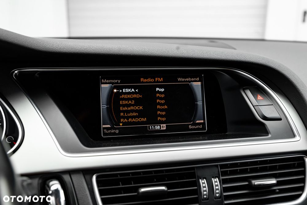 Audi A4 Avant 2.0 TDI DPF quattro S tronic S line Sportpaket - 30