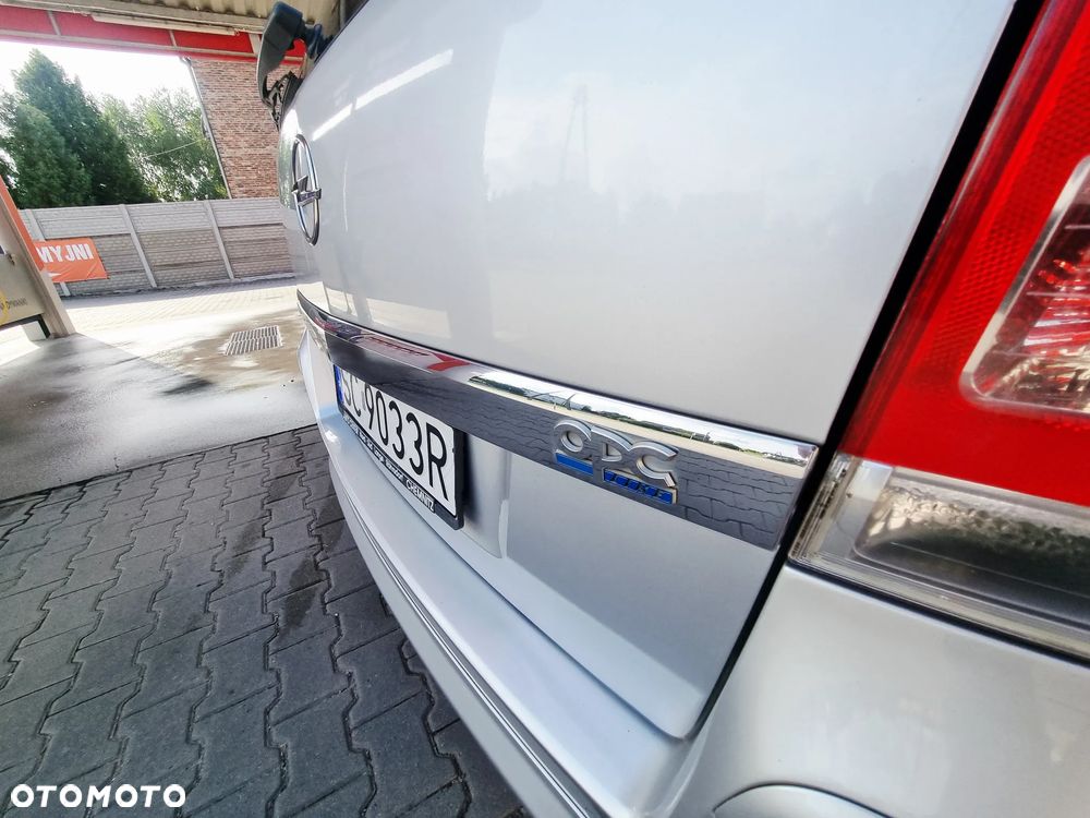 Opel Zafira 1.8 Cosmo - 34