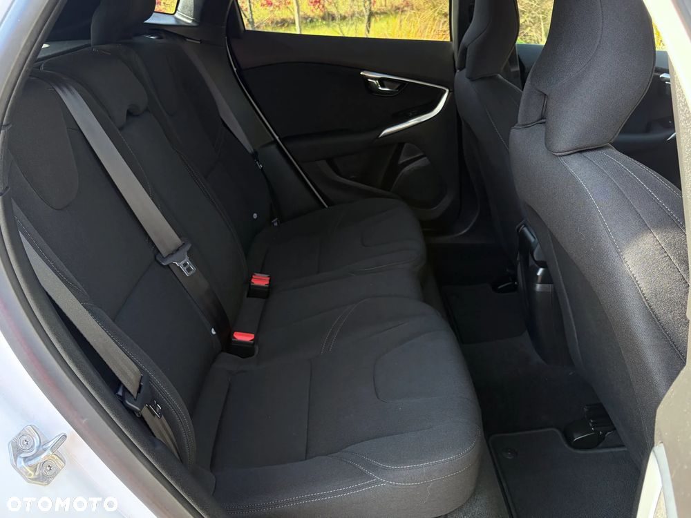 Volvo V40 D2 Linje You - 8