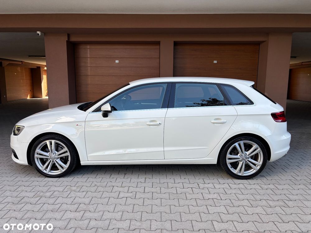 Audi A3 Sportback 1.4 TFSI S line Sportpaket - 17