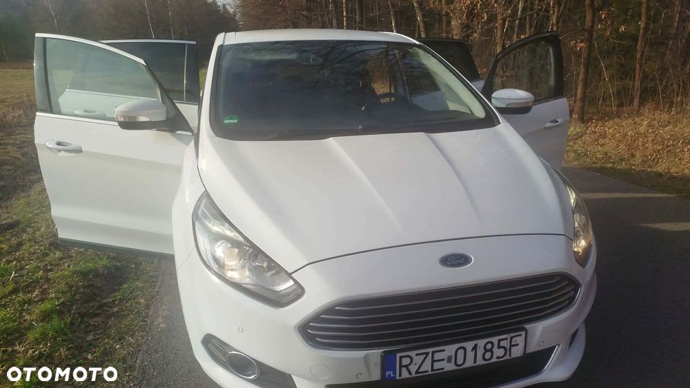 Ford S-Max - 16