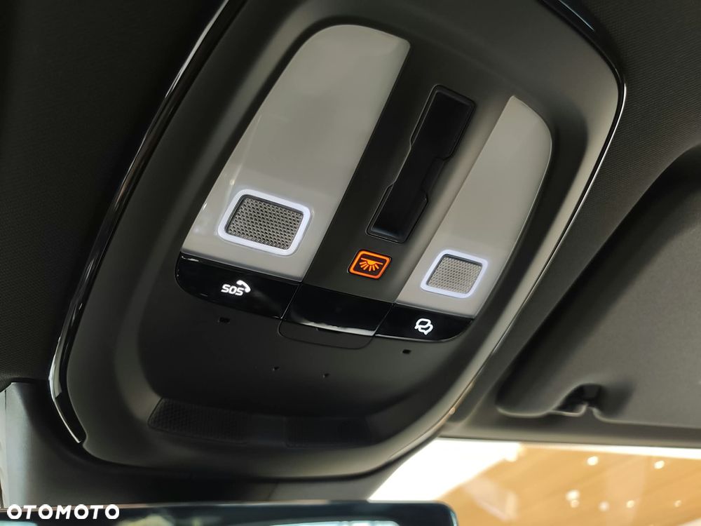 Volvo XC 60 B5 B AWD Ultimate Black Edition - 32