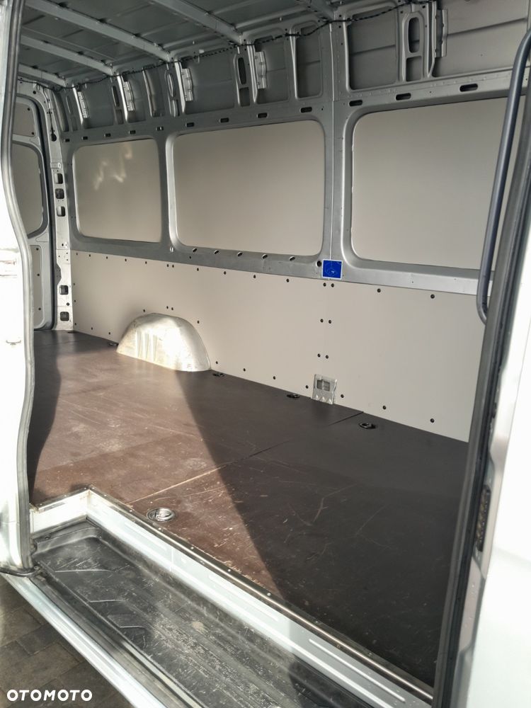 Mercedes-Benz Sprinter - 6