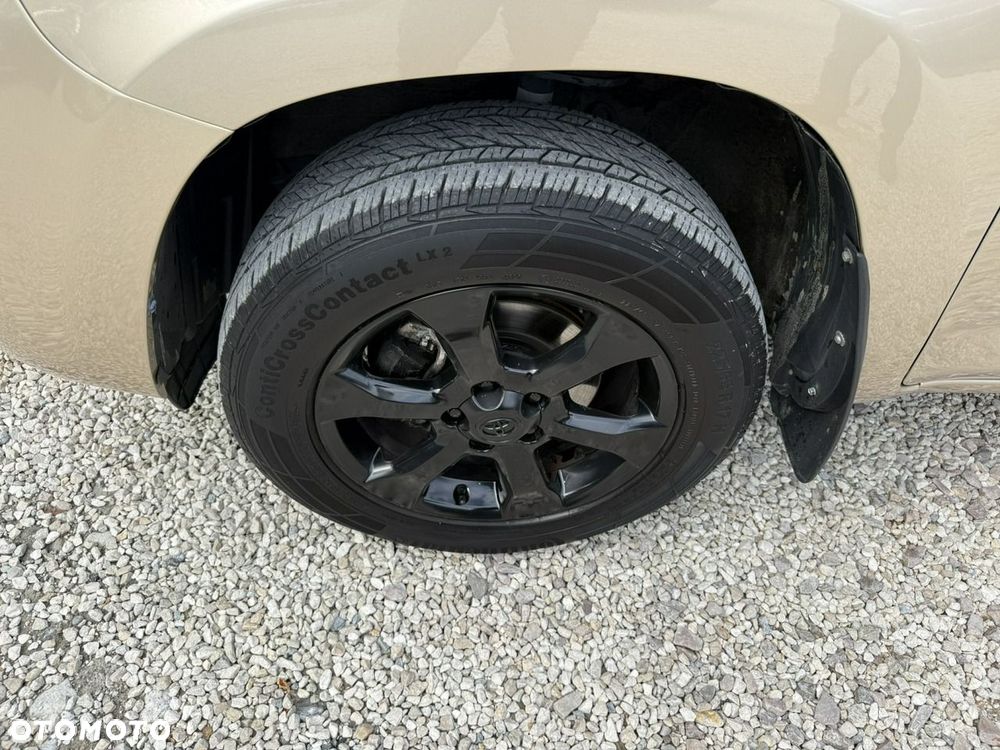 Toyota RAV4 - 24