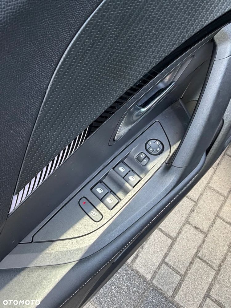 Peugeot 2008 1.2 PureTech Allure S&S EAT8 - 10