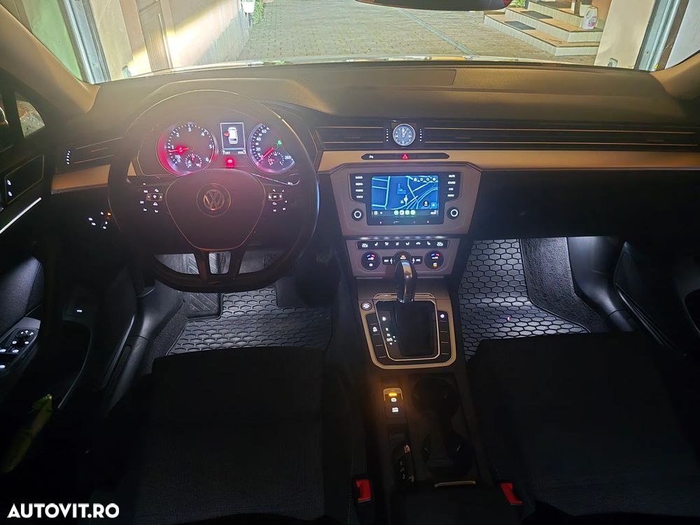 Volkswagen Passat 2.0 TDI DSG Comfortline - 8