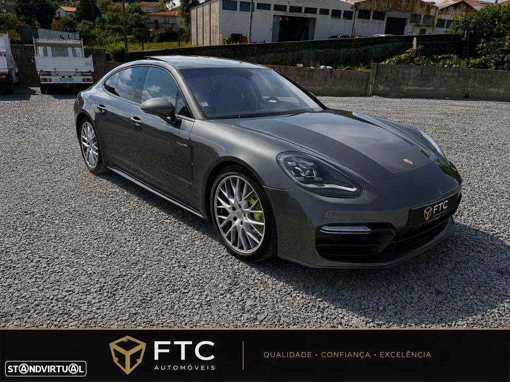 Porsche Panamera 4 E-Hybrid Platinum Edition - 4