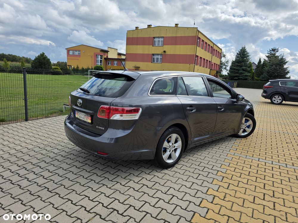 Toyota Avensis 1.8 Sol plus - 7