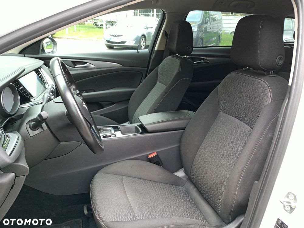 Opel Insignia - 13