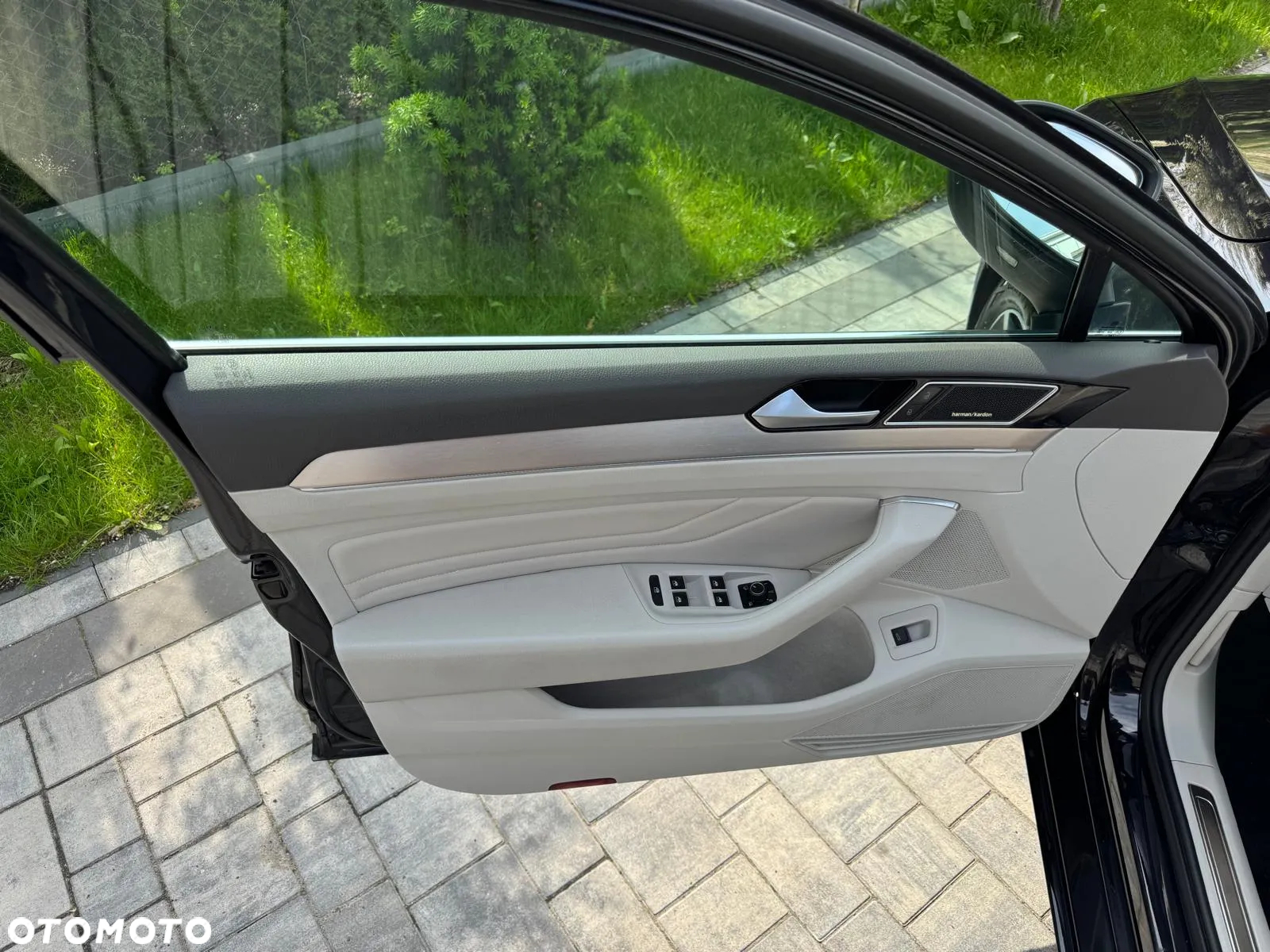 Volkswagen Passat 2.0 TSI Elegance DSG - 11