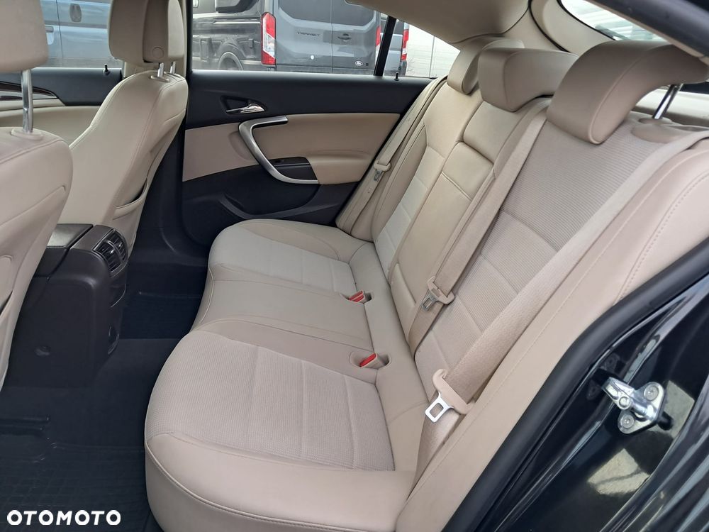 Opel Insignia - 14