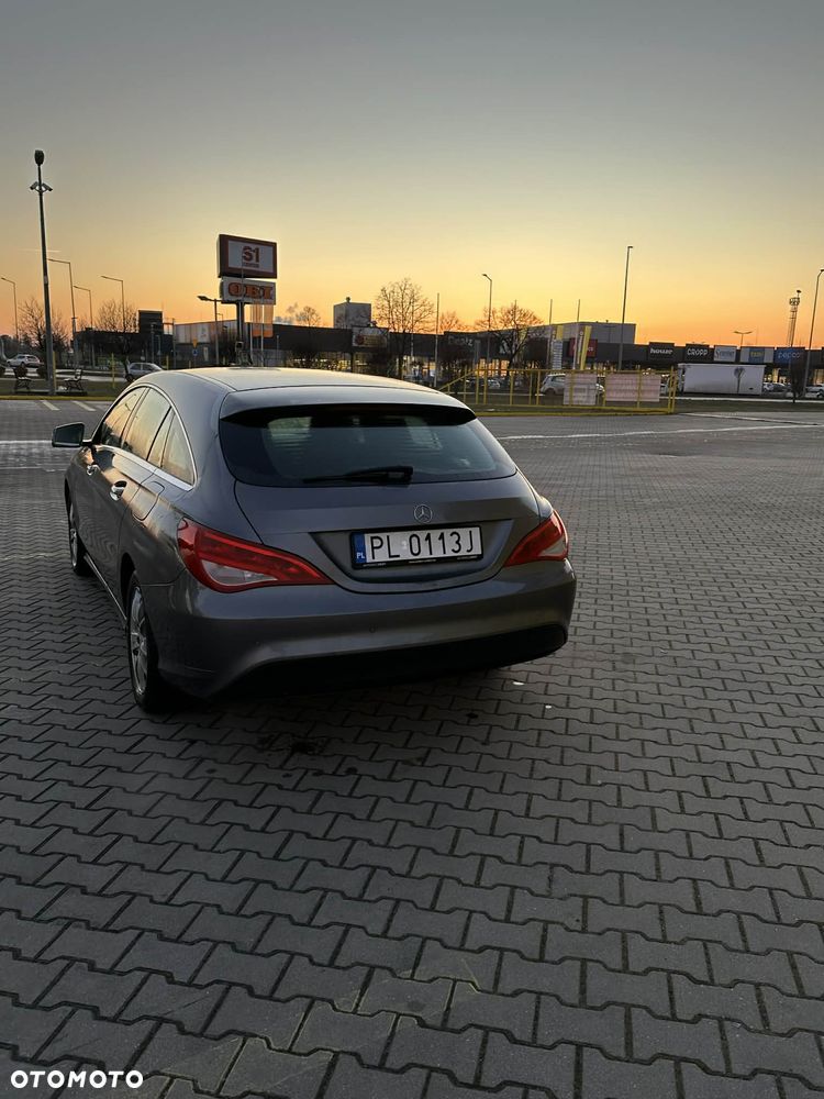 Mercedes-Benz CLA 180 7G-DCT UrbanStyle Edition - 5