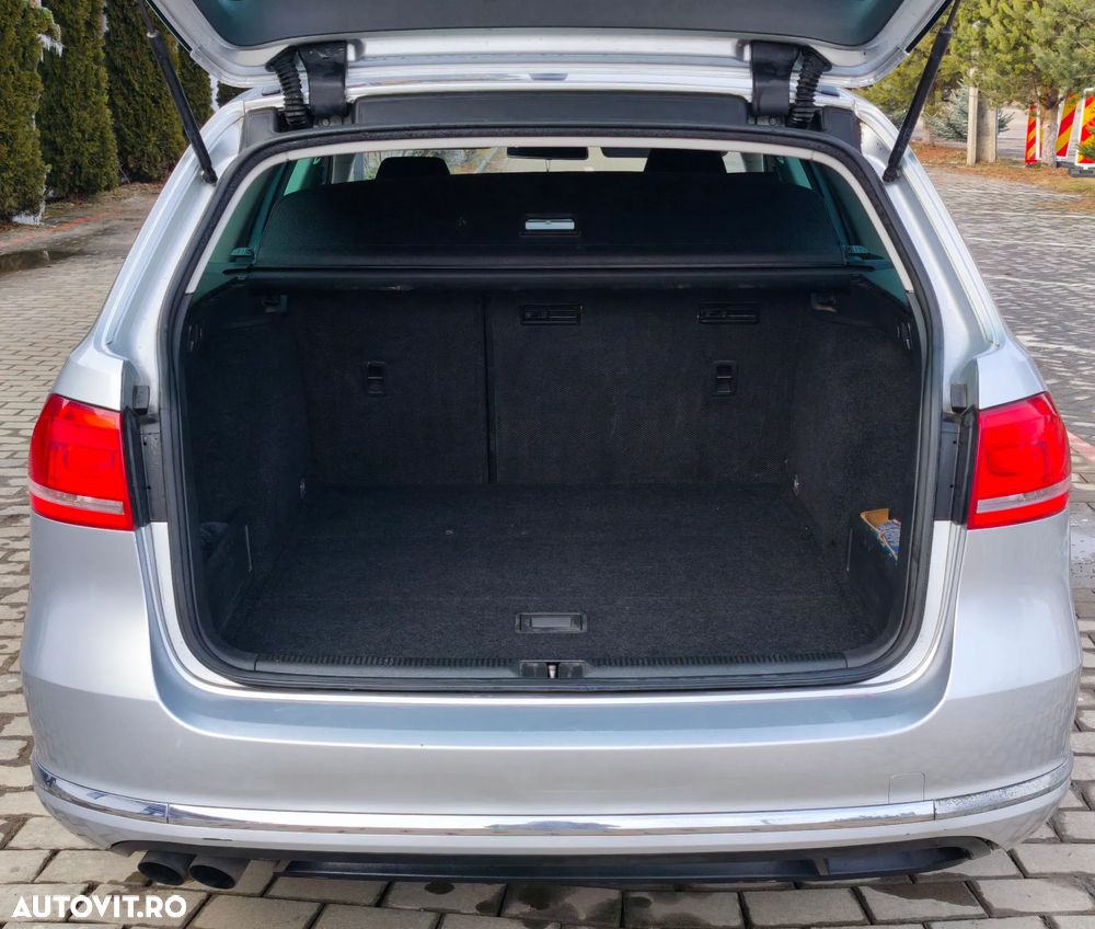 Volkswagen Passat 2.0 TDI BlueMotion Technology Exclusive - 11