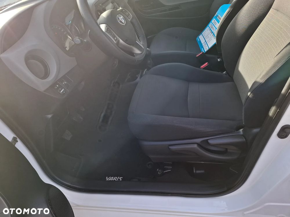 Toyota Yaris - 27