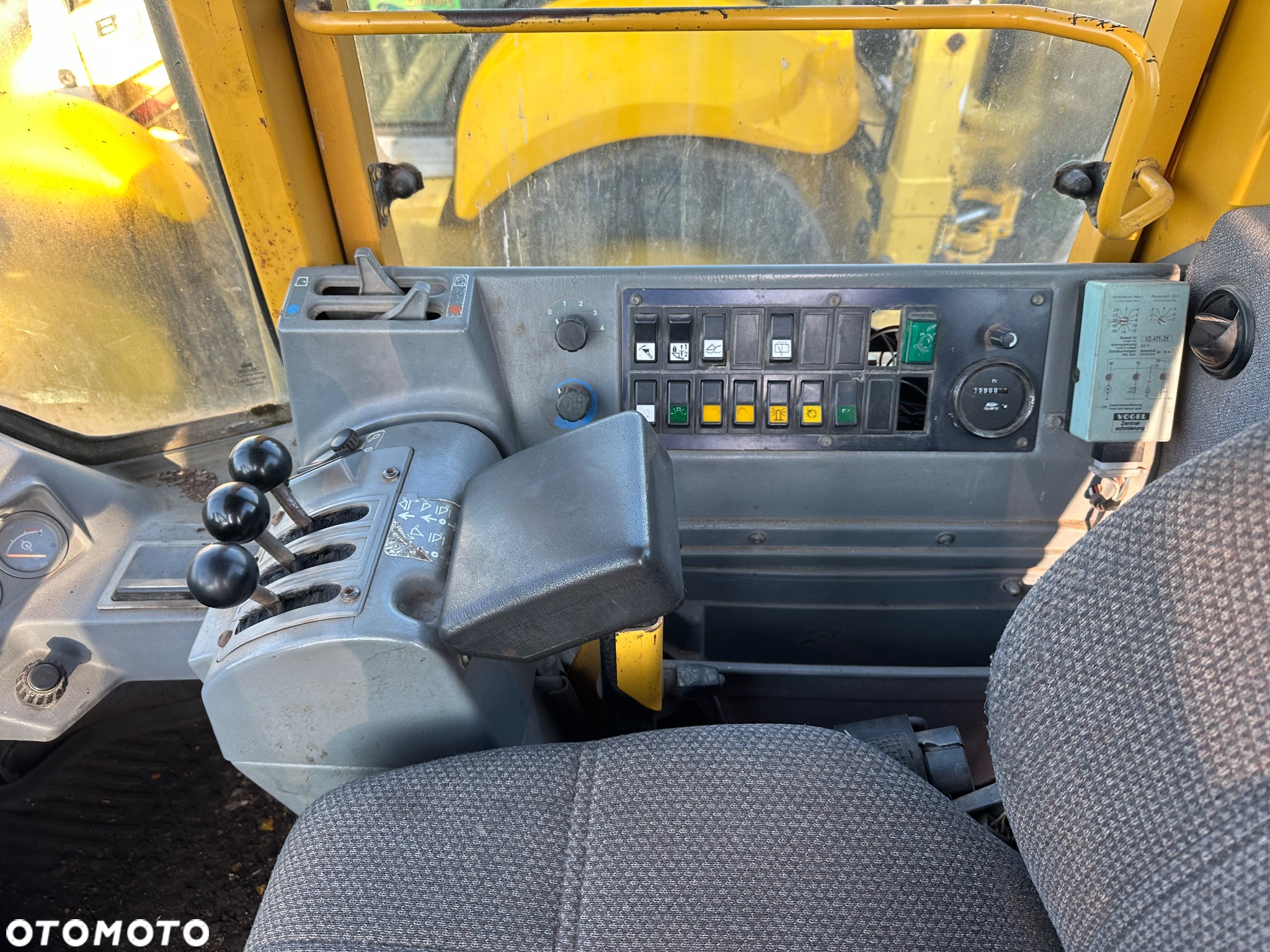 Volvo L70B 2m3 4x4 3 wajchy - 18