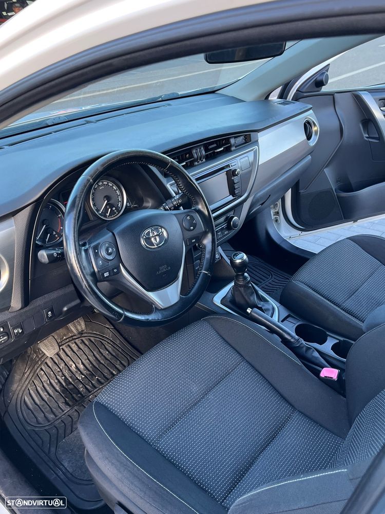 Toyota Auris 1.4 D-4D - 7