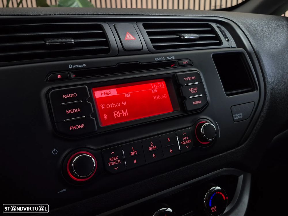 Kia Rio 1.2 CVVT LX - 11