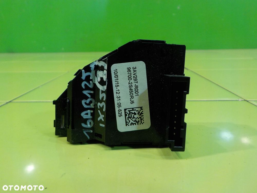 HYUNDAI ix35 LIFT 1.7 CRDI 15r 5D przelaczniki kierownicy 96700-2S450RJ5 - 2