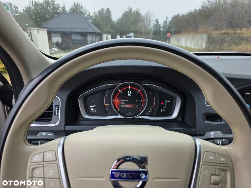 Volvo S60 D4 Geartronic Summum - 33