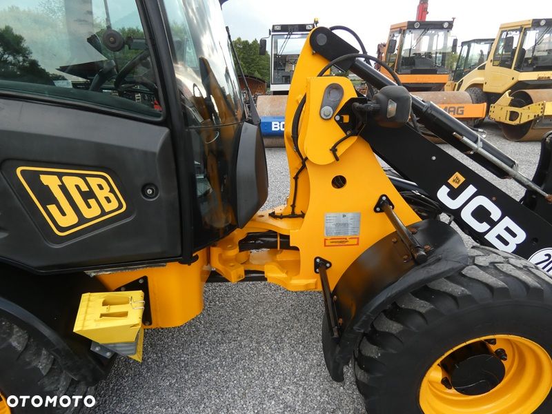 JCB 406 z Niemiec / Tylko 2803mtg / Bez DPF / Ładny Stan / - 28