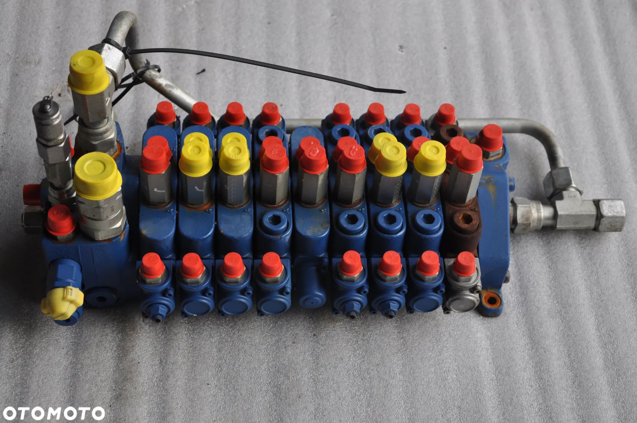 Rozdzielacz Hydrauliczny  R908405520C volvo yanmar - 1