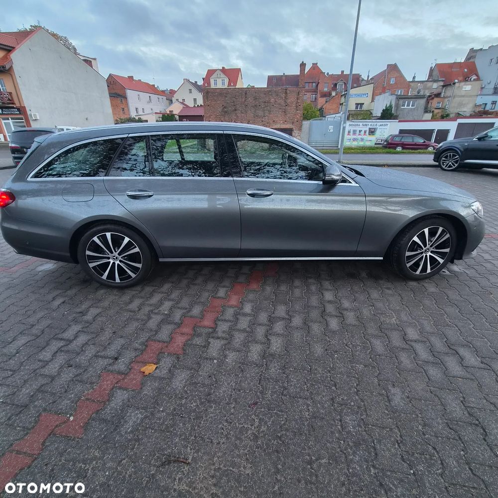 Mercedes-Benz E-Class 2023 photo 5