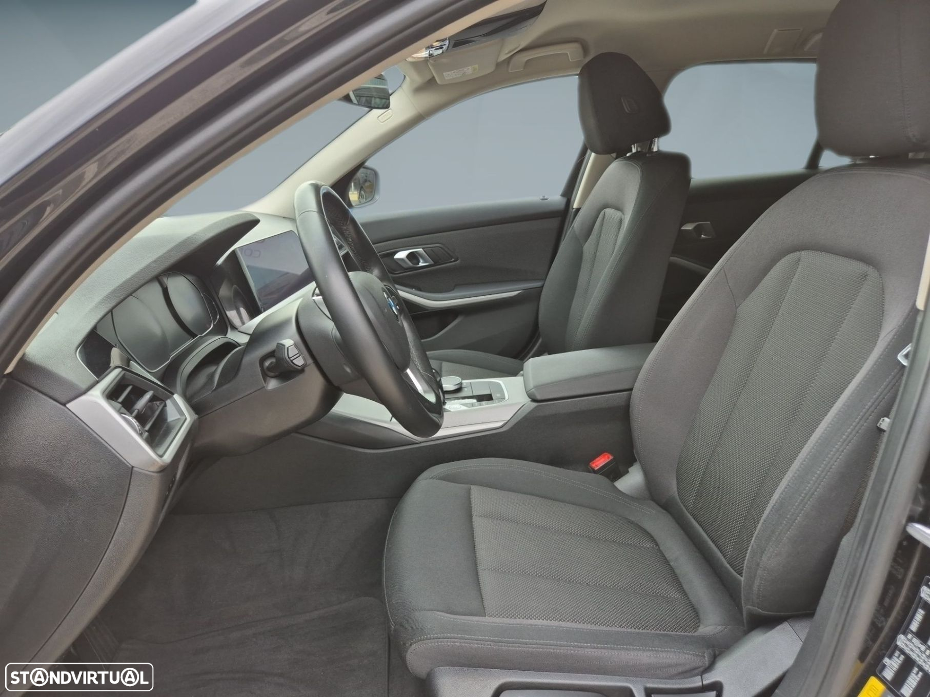 BMW 330 e Touring Corporate Edition Auto - 11