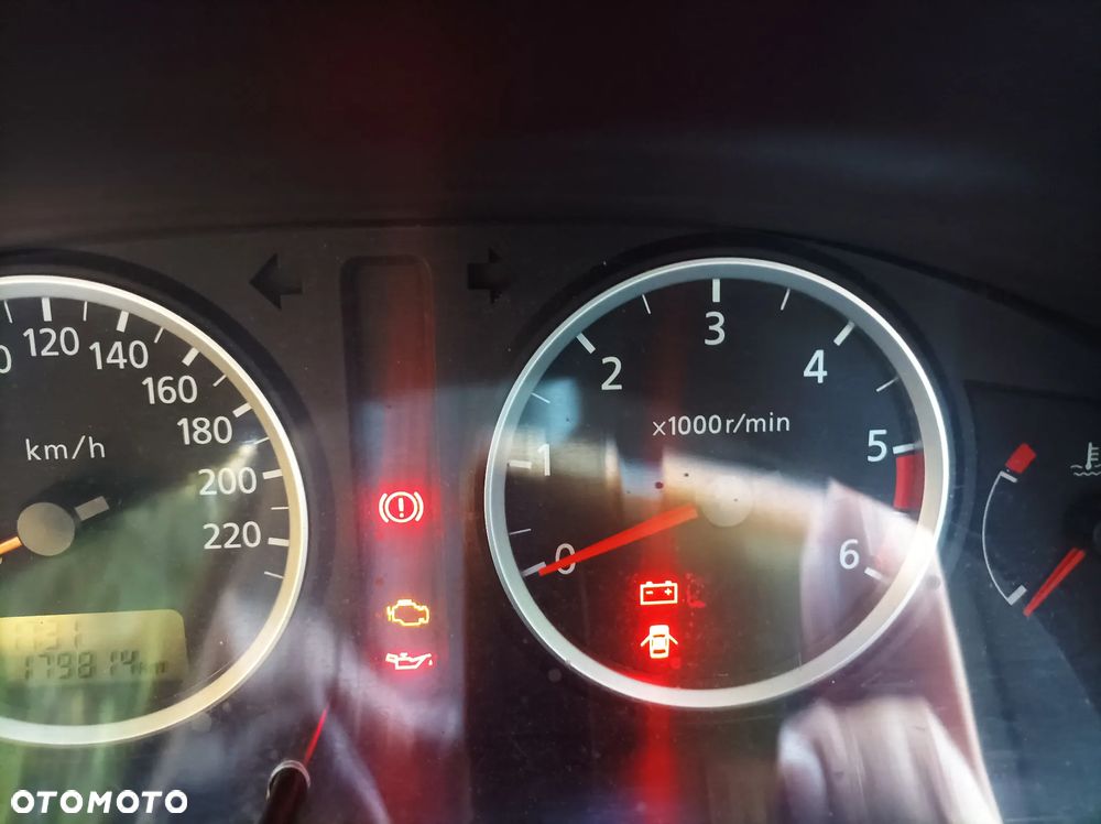 Nissan Almera 1.5 dCi Visia - 8