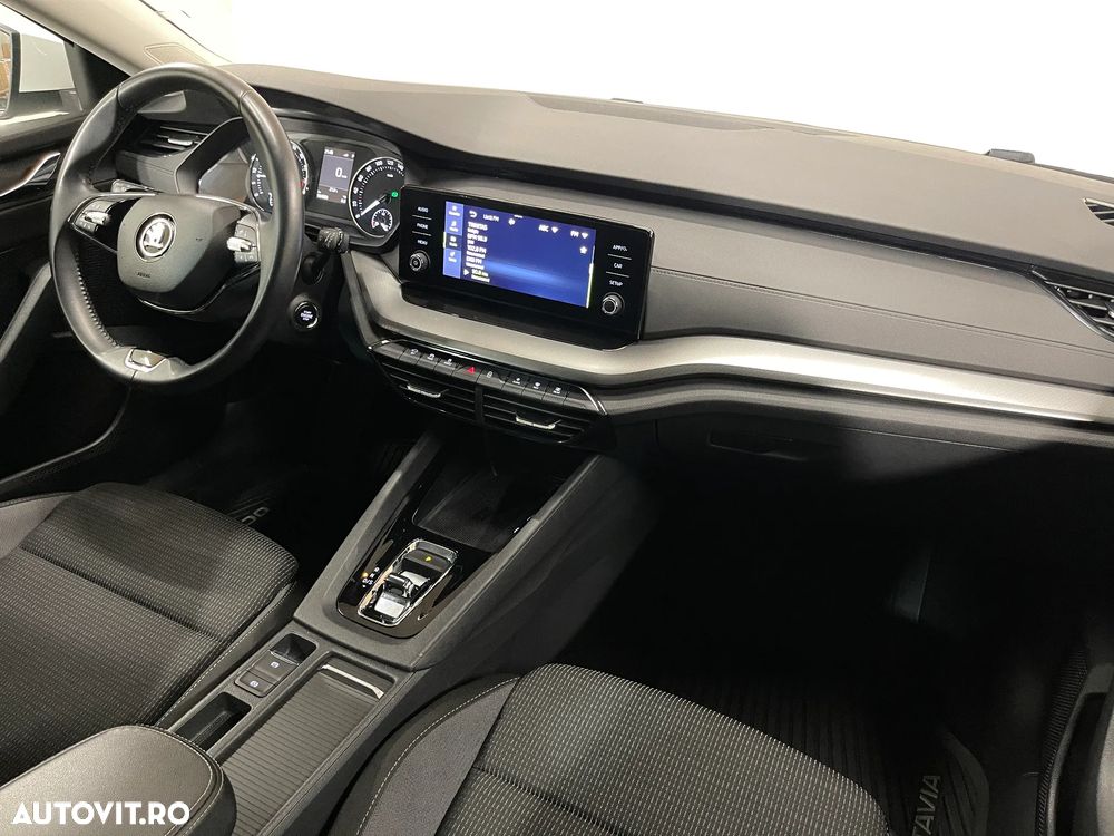 Skoda Octavia 2.0 TDI DSG Ambition - 9