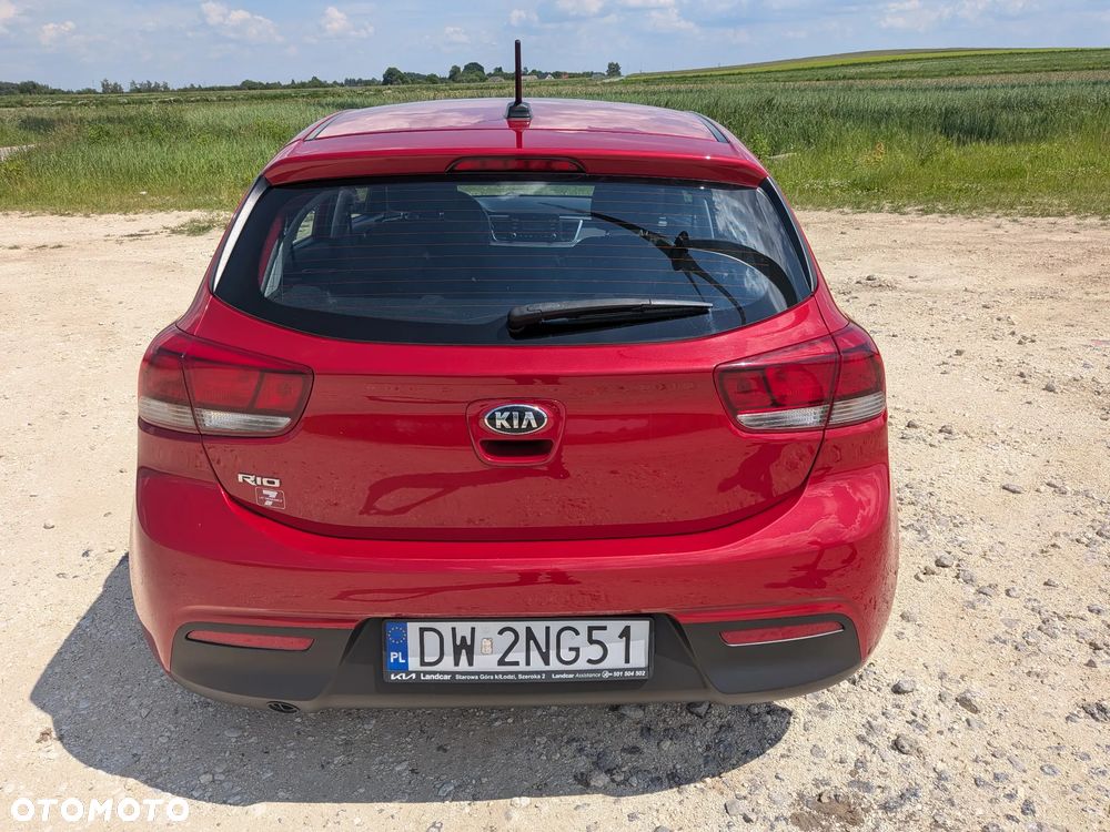 Kia Rio 1.2 L - 4