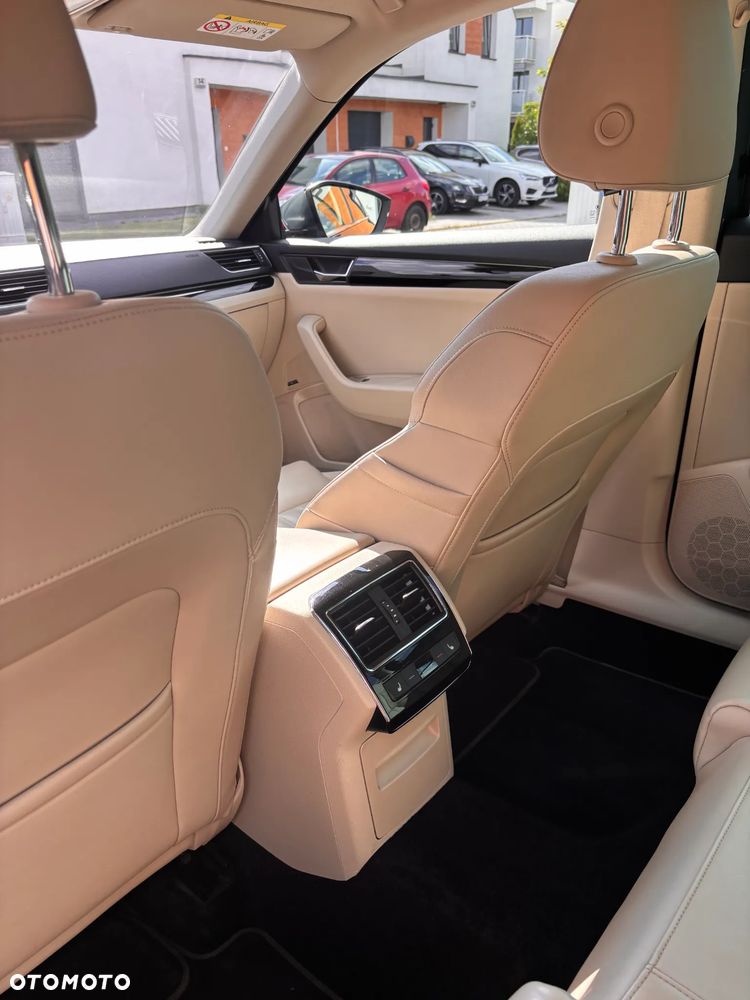 Skoda Superb 2.0 TDI L&K DSG - 8