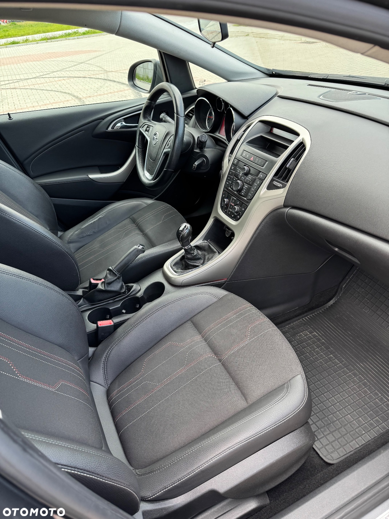 Opel Astra IV 1.4 T Cosmo - 13