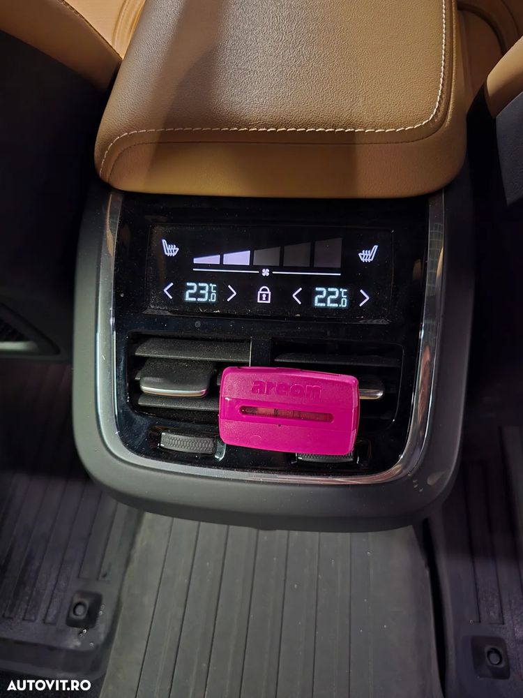 Volvo V60 V60CC B5 MHEV AT AWD Ultimate Bright - 12