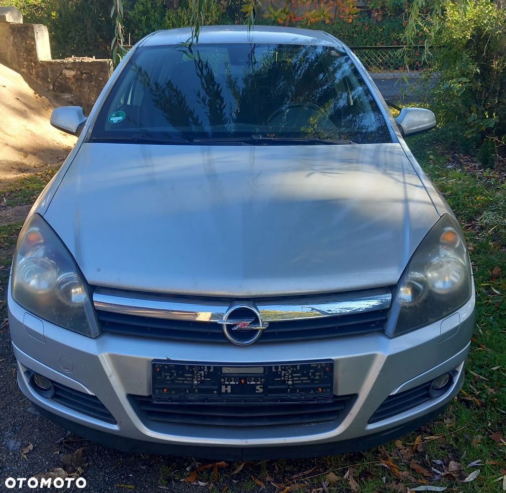 Opel Astra 2004 photo 2