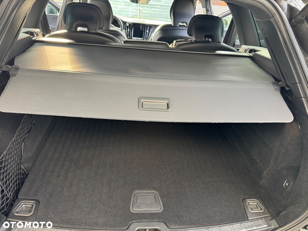 Volvo XC 60 D4 R-Design - 23