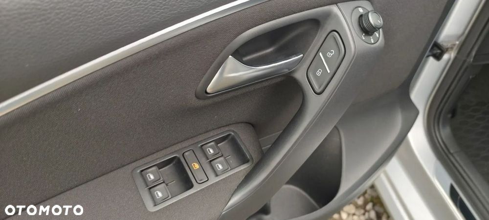 Volkswagen Polo - 12