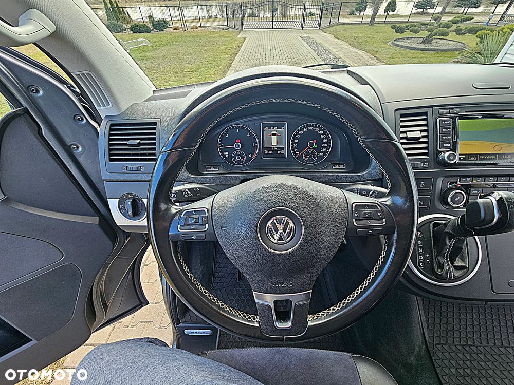Volkswagen Multivan - 26